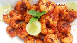 Midweek Special: How To Make Prawns Kaali Mirch In Just 15 Mins