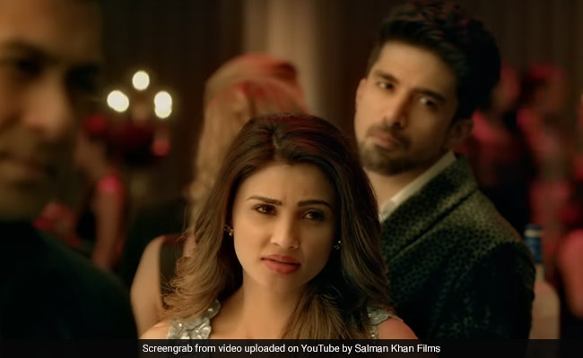 इस डायलॉग की वजह से फंसीं सलमान खान की हीरोइन, 11 Trolls पढ़कर रोक न पाएंगे हंसी!