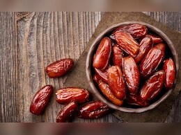 दूध, दही नहीं इस चीज के साथ खा लीजिए रोज 2 खजूर, इसके बाद जो होगा वो कर देगा आपको हैरान दूध, दही नहीं इस चीज के साथ खा लीजिए रोज 2 खजूर, इसके बाद जो होगा वो कर देगा आपको हैरान