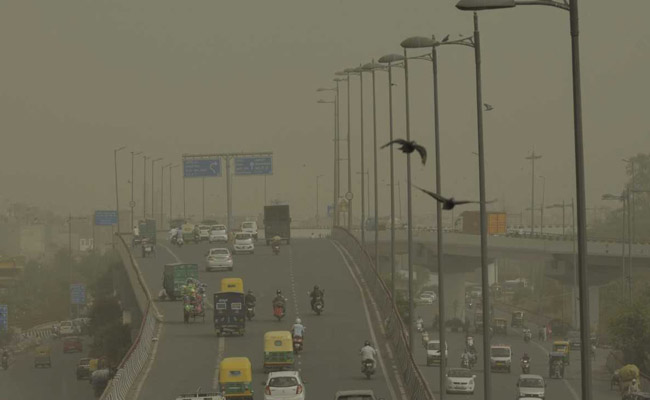 Delhi Under A Thick Haze Of Dust, Pollution At "Severe" Level
