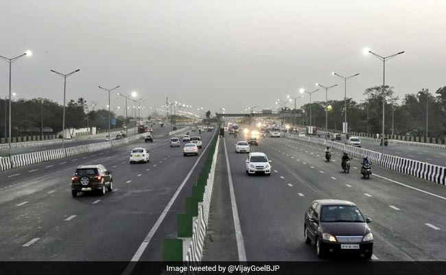 अद्भुत है पूर्वी पेरिफेरल एक्सप्रेसवे, 4 घंटे का सफ़र अब सवा घंटे में होगा पूरा, 10 खास बातें