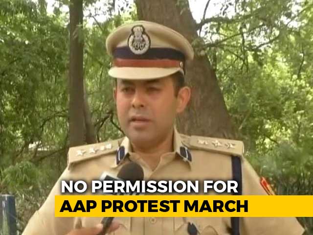 Ahead of AAP March, Cops Say No Permission, Lockdown In Heart Of Delhi