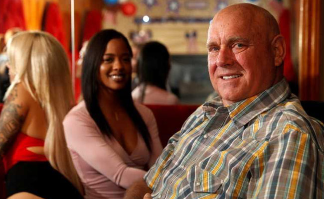 In The Age Of Donald Trump, Evangelicals Back Self-Styled Top US Pimp