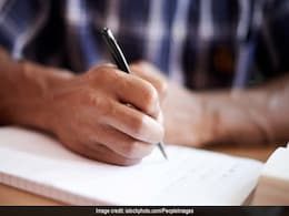 New Year 2023: 10 रेजोल्यूशन जो आपके नए साल को बनाएंगे बेहद खास, खुद से जरूर करें वादा New Year 2023: 10 रेजोल्यूशन जो आपके नए साल को बनाएंगे बेहद खास, खुद से जरूर करें वादा