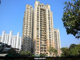 गुड़गांव में 9वीं मंजिल से लिफ्ट गिरी, तीन लोग गंभीर रूप से घायल गुड़गांव में 9वीं मंजिल से लिफ्ट गिरी, तीन लोग गंभीर रूप से घायल