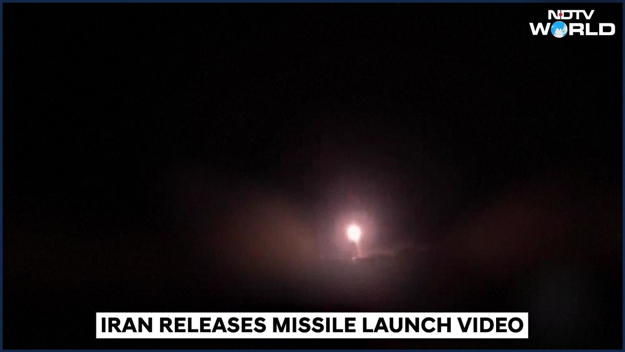 Iran Launches New Missile Strikes Amid US Showdown