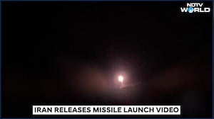 Iran Launches New Missile Strikes Amid US Showdown