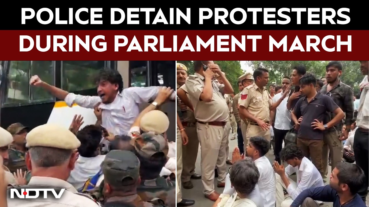 Jantar Mantar Protest | Police Detain CJP Protestors At Sansad Marg On Way To Parliament