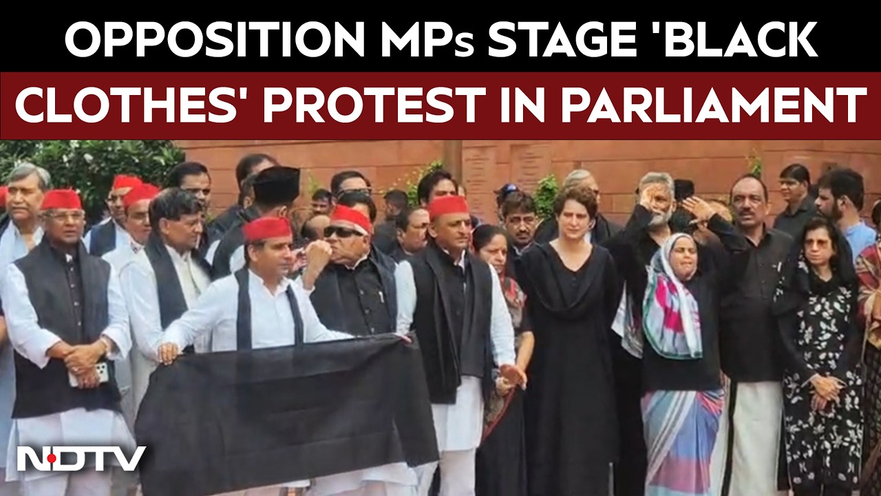 CJP Protest | Opposition MPs Stage 'Black Clothes' Protest Against Government At Parliament Premises