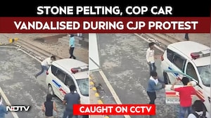 On Camera, Stone Pelting, Cop Car Vandalised During CJP Protest