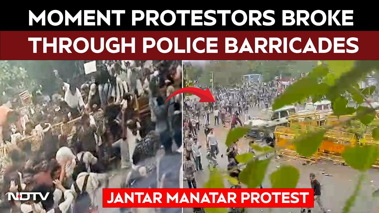 Moment Protestors Broke Through Police Barricades Near Delhi's Jantar Mantar