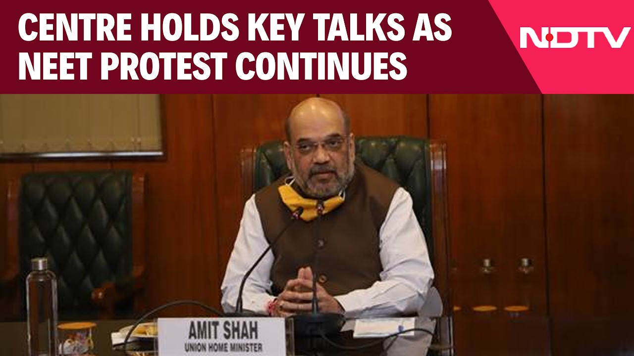 NEET Protest | Amit Shah Meets Dr. Jitendra Singh Amid NEET Protest