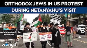 'Peace, Not War': Orthodox Jews Protest Outside White House During Netanyahu's Visit
