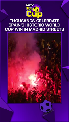 Spain Win | FIFA World Cup Win Celebrations Continue Into The Night For Spanish Fans In Madrid