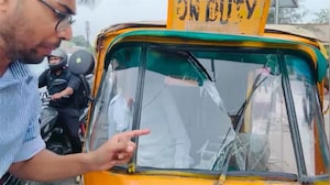 "मेरा क्या कसूर था." जब बीच सड़क पर उग्र प्रदर्शनकारियों का शिकार हुआ बेगुनाह ऑटो वाला