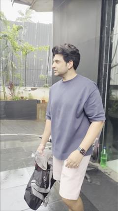 KaranKundraSnappedAtGymInBandra_192407