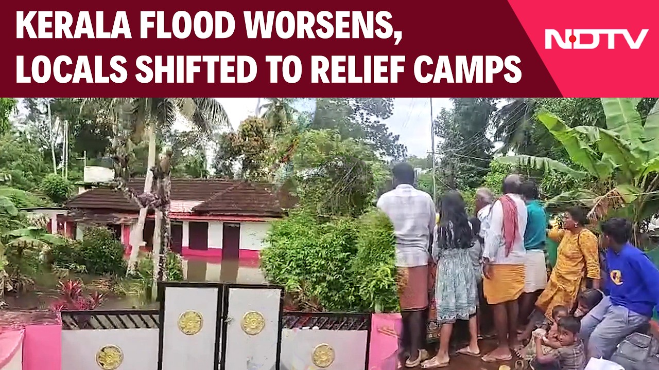 Kerala Floods | Flood Crisis Deepens In Kerala's Allpuzha, Residents Shifted To Relief Camps