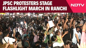 Jharkhand Protest | Protest Over Exam Irregularities Continues As Students Hold Flashlight March