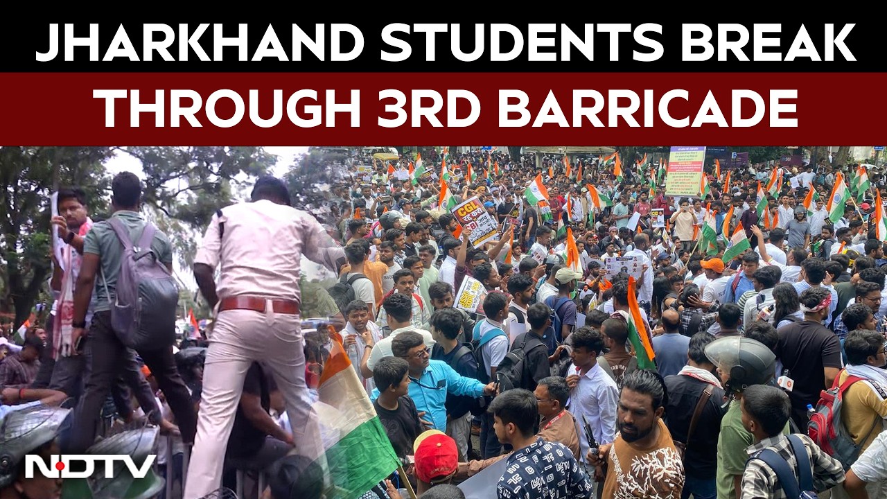 Protesting Jharkhand Students Breach Third Barricade Marching Towards Assembly