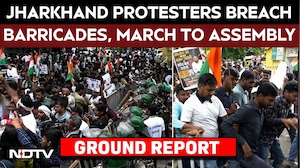 Jharkhand Protest | Jharkhand Protesting Students Breach Barricades, March To Assembly