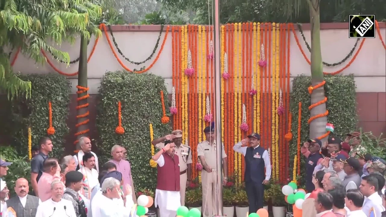 BJP National President Nitin Nabin Hoists Tricolour at Party HQ on 80th Independence Day