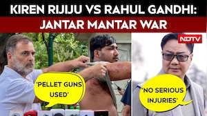 Jantar Mantar Clash: Kiren Rijiju Defends Delhi Cops, Rahul Gandhi Alleges Police Excesses