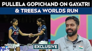 Pullela Gopichand Salutes Treesa Jolly-Gayatri Gopichand's Historic Worlds Run