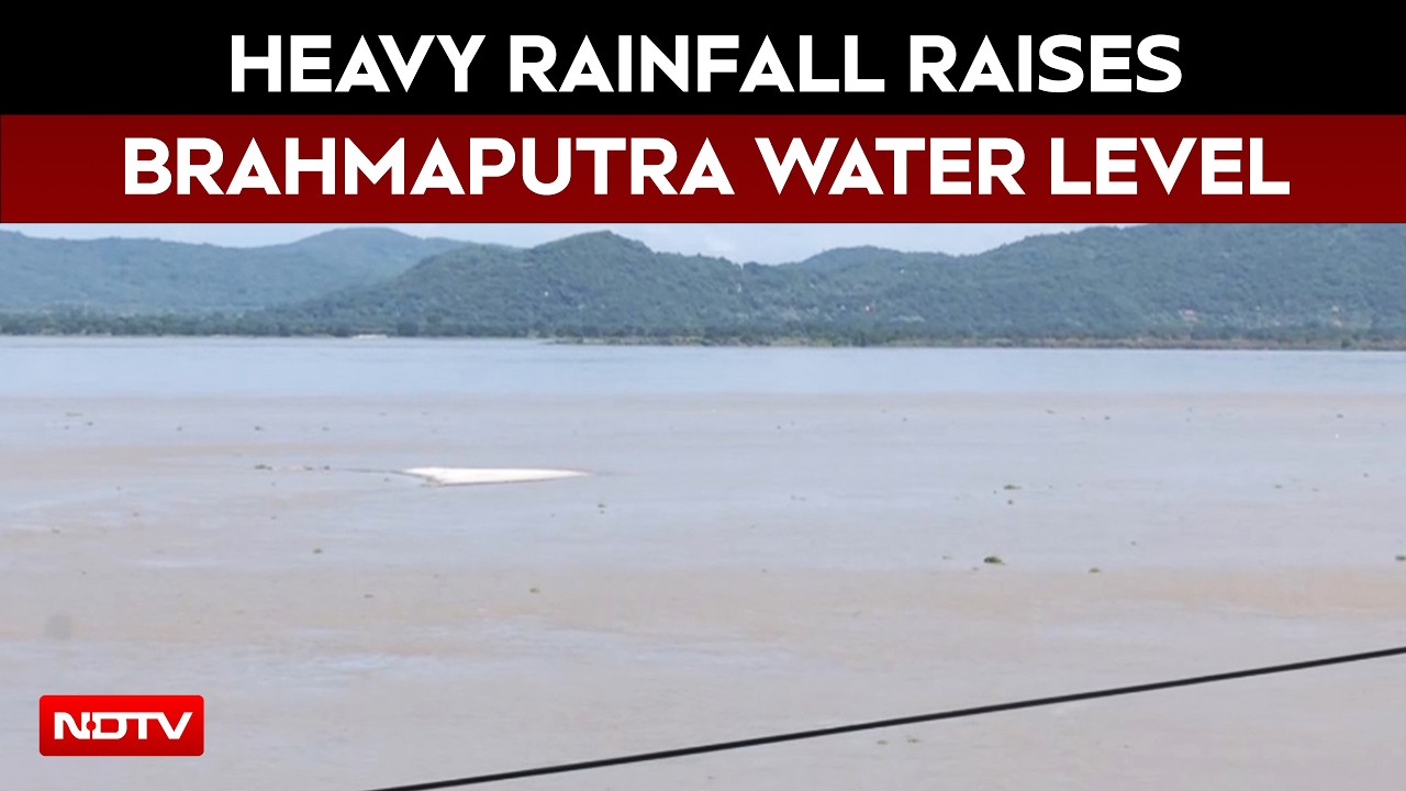 Water Level Of Brahmaputra River Increases Following Heavy Rainfall In Assam&rsquo;s Guwahati