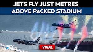 South African Airline Airlink Performs Low-Altitude Aerial Stunt Over Packed Stadium