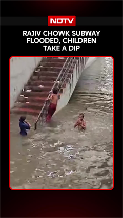 Gurugram&rsquo;s Rajiv Chowk Subway Turns Into Swimming Pool After Heavy Rain