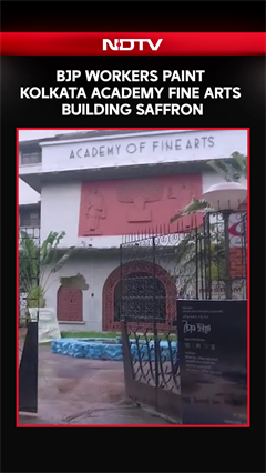 Video: Bengal News | BJP Workers Paint Kolkata Fine Arts Building Saffron After It Was Painted White