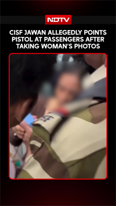 Delhi Metro Video: Woman Confronts CISF Jawan Over Alleged Photo, Scuffle Breaks Out