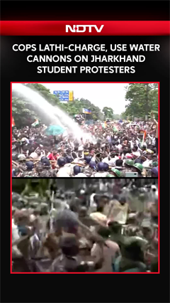 Jharkhand Protest | Cops Lathi-Charge, Use Water Cannons On Jharkhand Student Protesters