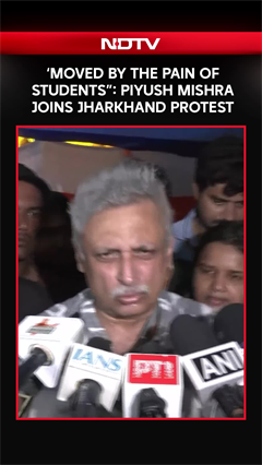 "Their Pain Brought Me Here": Actor Piyush Mishra Joins Jharkhand Student Protests