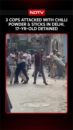 Delhi Police Personnel Attacked With Chilli Powder, Bricks In Mukundpur; 17-Yr-Old Detained
