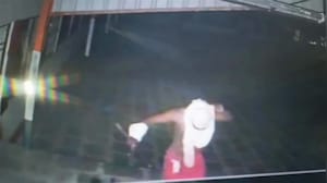 स्कूल में घुसे और CCTV के सामने नाचने लगे बदमाश