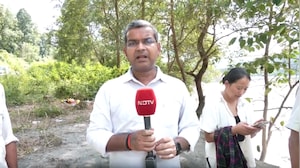 नेपाल में उम्मीद का वीडियो कॉल,कैसे अपनों से बात कर रहे बेबस लोग