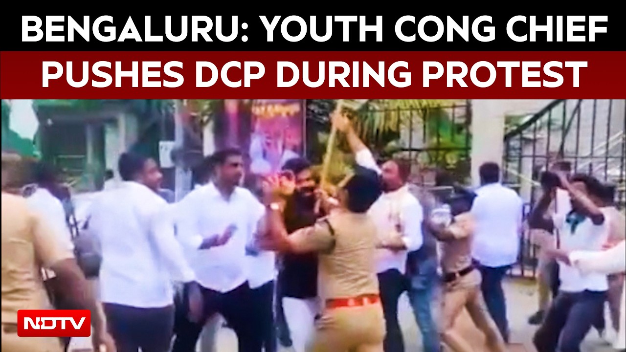 Youth Congress Chief Manjunath 'Manhandles' DCP During Bengaluru Protest