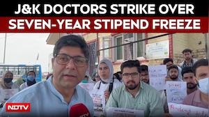 J&K Medical Interns On Indefinite Strike Over ₹12,000 Stipend, Hospital Services Hit | Ground Report