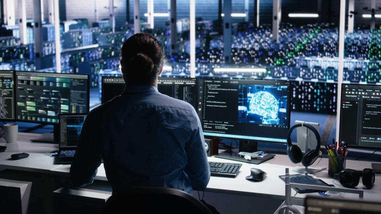 Why Are Sam Altman & Dario Amodei Worried About AI?