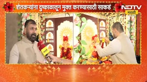 Sachin Ahir NDTV मराठीच्या बाप्पाच्या दर्शनाला, शेतकऱ्यांना दुष्काळातून मुक्त करण्यासाठी साकडं