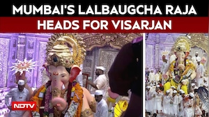 Ganpati Visarjan | Mumbai&rsquo;s Lalbaugcha Raja Heads For Visarjan Amid Massive Crowd Of Devotees