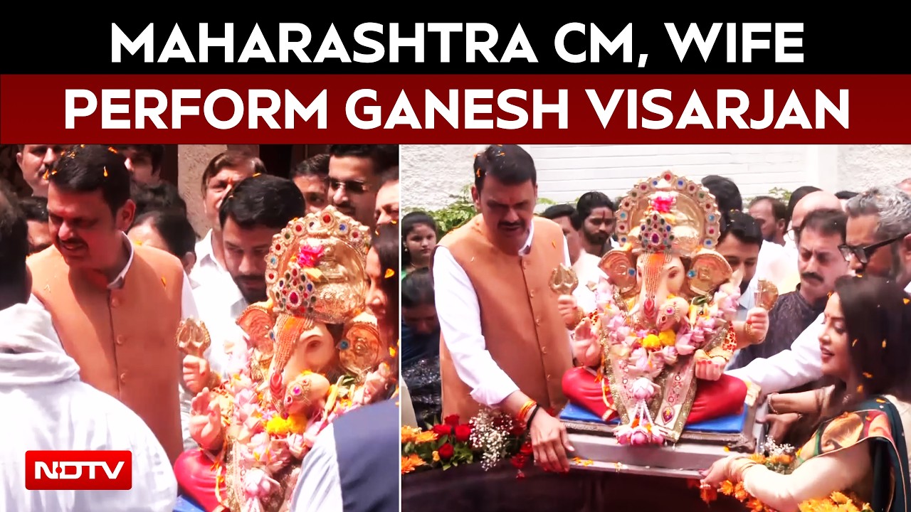 Devendra Fadnavis Performs Ganesh Visarjan At His Residence With Family