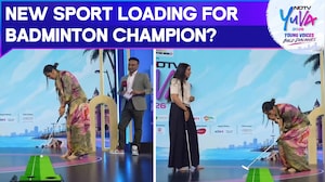 Saina Nehwal Tries Her Hand At Golf At NDTV Yuva Event