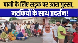 Water Crisis Rajasthan: 15 दिन से नहीं आया पानी, मटकियां लेकर सड़क पर उतरीं महिलाएं! | Jalore News