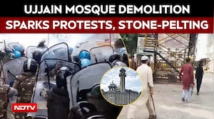 Ujjain Violence | Ujjain Mosque Demolition Sparks Clashes, Stone-Pelting And Tear Gas