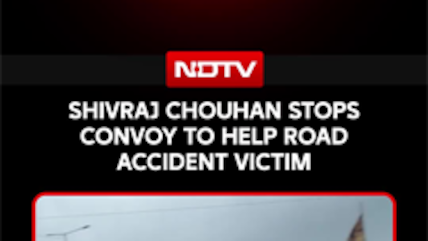 Union Minister Shivraj Chouhan Stops Convoy to Help Road Accident Victim