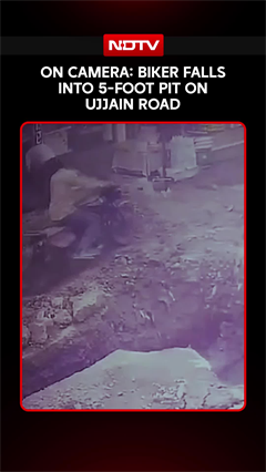 On Camera, Biker Falls Into 5-Foot Pit On Ujjain Road