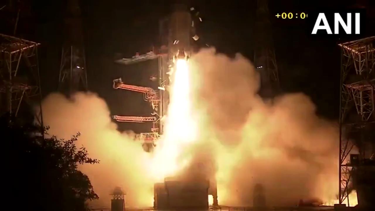 ISRO ने अंतरिक्ष में लॉन्च किया EOS-05 सैटेलाइट