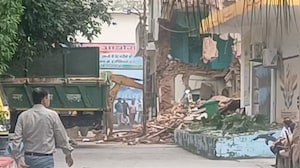 सहारनपुर में कलेक्ट्रेट की मस्जिद पर बुलडोजर चलने से मचा बवाल